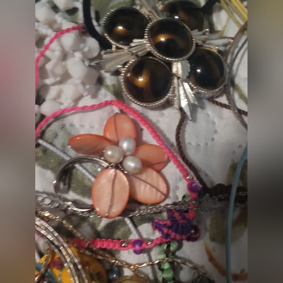 Assorted Jewelry In 2 Bags - Picture 4 of 11